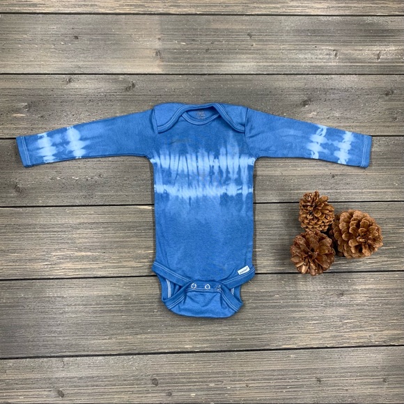 💖2/$25💖 Tie-Dye Baby Onesie® / Baby Tie Dye Bodysuit NWOT - Picture 3 of 4